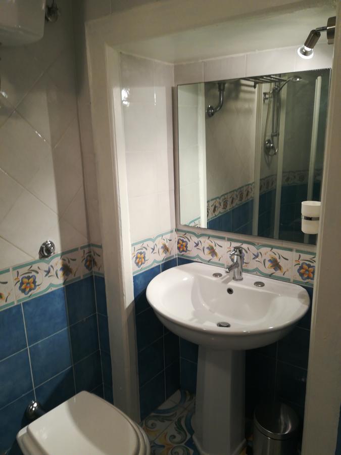 Suitenapolisantalucia Buitenkant foto